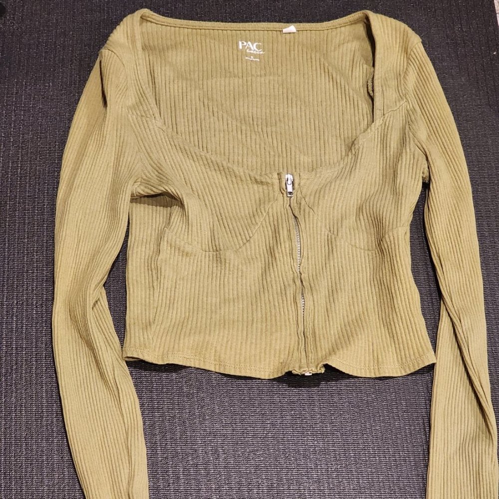 Pacific Sunwear Cropped Green Long Sleeve